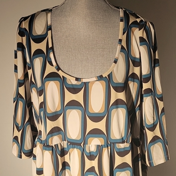 JW Women Round Neck Multi Color Pattern Blouse, Size 3X - Picture 3 of 7